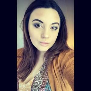 Meet your Posher, Adria